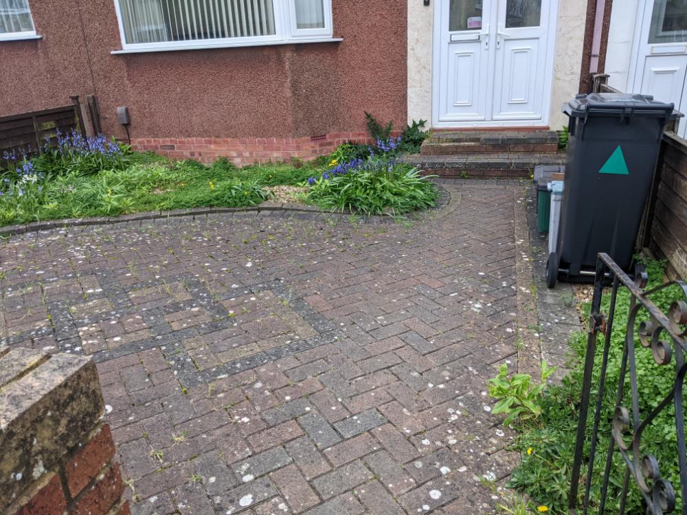 Kingswood, re-purpose front garden 1